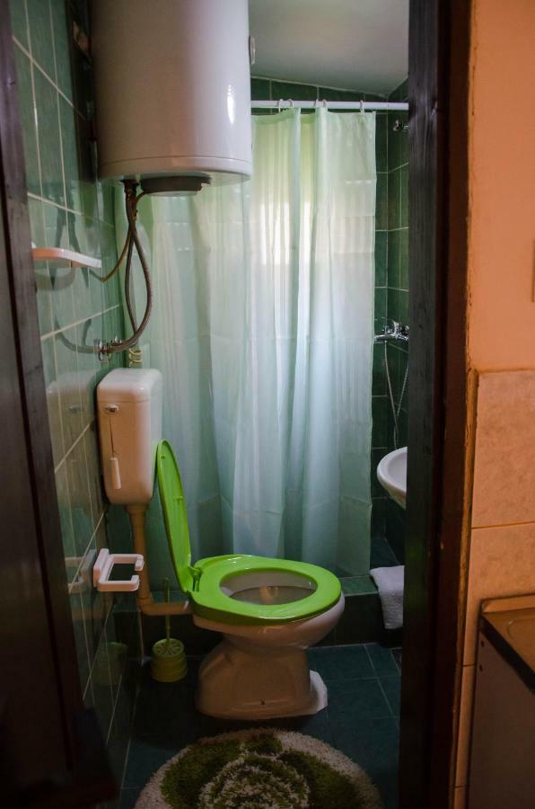 Studio-Apartman Milena พอดโกริกา ภายนอก รูปภาพ