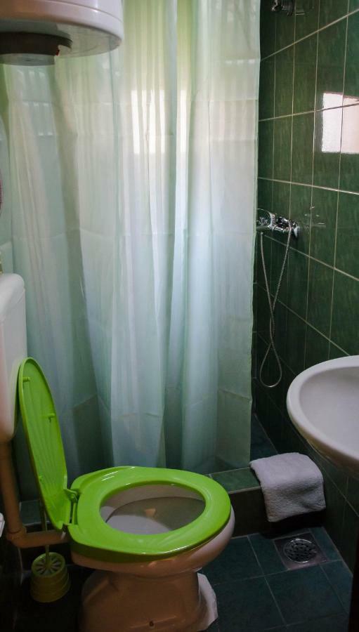 Studio-Apartman Milena พอดโกริกา ภายนอก รูปภาพ