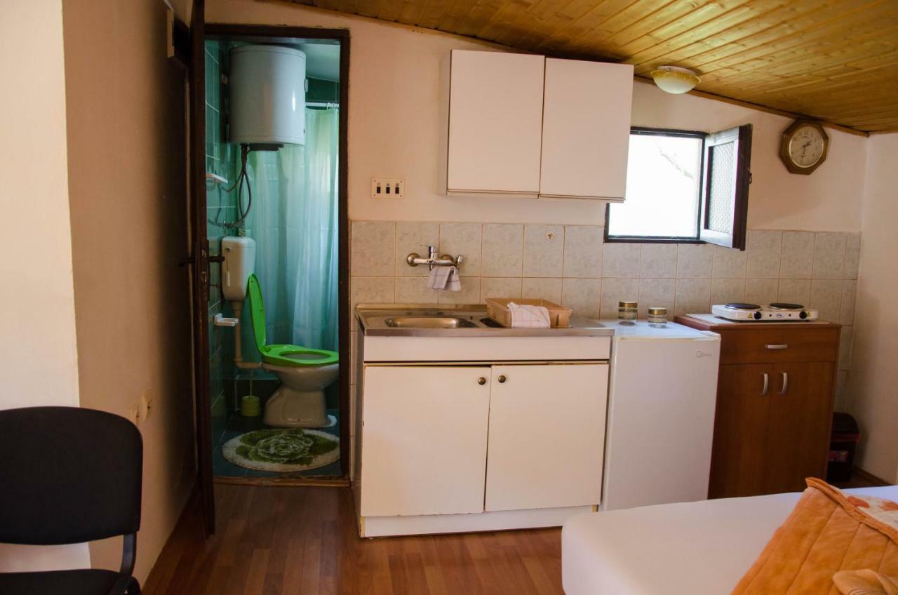 Studio-Apartman Milena พอดโกริกา ภายนอก รูปภาพ
